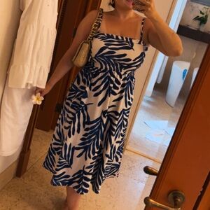H&M Blue and White Leaf-Print Midi Dress